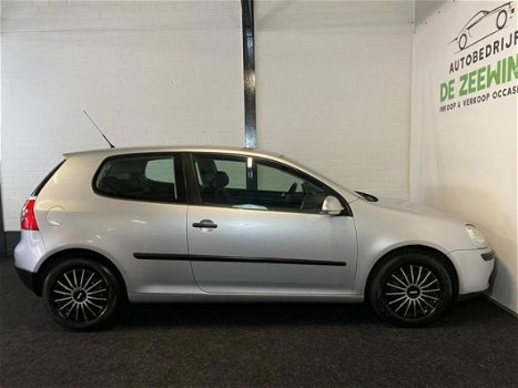 Volkswagen Golf - 1.4 16V Trendline nieuw apk|Navi|rijklaa - 1