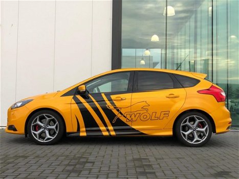 Ford Focus - 2.0 EcoBoost ST-2 Geel 2013 Wolf Racing - 1
