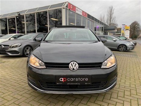 Volkswagen Golf - 1.2 TSI Trendline - 1