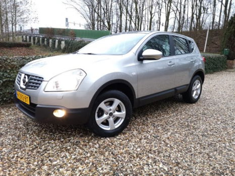 Nissan Qashqai - 2.0 Tekna Premium 4WD Navi, Xenon, Pano, 4WD, Camera, Keyless - 1