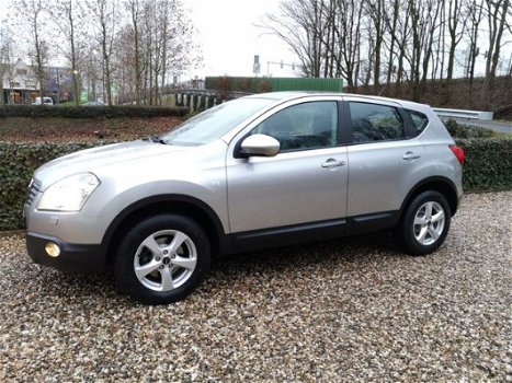 Nissan Qashqai - 2.0 Tekna Premium 4WD Navi, Xenon, Pano, 4WD, Camera, Keyless - 1