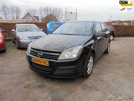 Opel Astra - 1.7 CDTi Essentia - 1