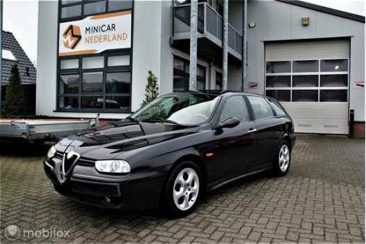 Alfa Romeo 156 Sportwagon - leer, ecc, mooie uitv. eerste eigenaar - 1