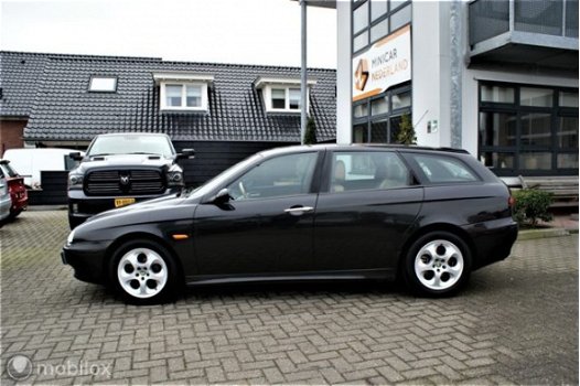 Alfa Romeo 156 Sportwagon - leer, ecc, mooie uitv. eerste eigenaar - 1