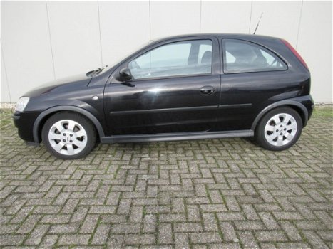 Opel Corsa - 1.4-16V Sport - 1