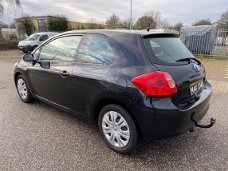 Toyota Auris - 1.4-16V Sol