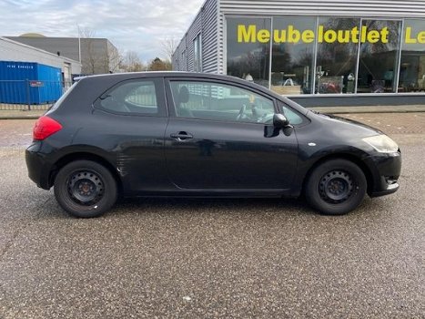 Toyota Auris - 1.4-16V Sol - 1