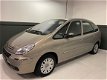 Citroën Xsara Picasso - 1.6i 16V CARACTERE *NAP/Clima/Trekhaak* ZEER NETTE AUTO - 1 - Thumbnail