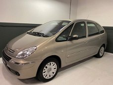 Citroën Xsara Picasso - 1.6i 16V CARACTERE *NAP/Clima/Trekhaak* ZEER NETTE AUTO