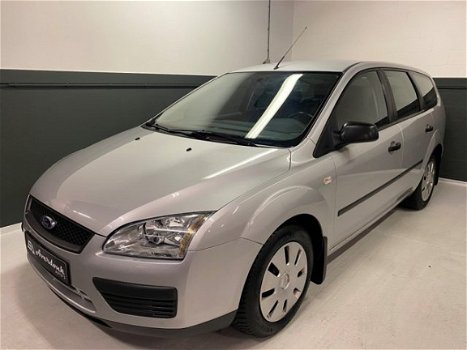 Ford Focus Wagon - 1.6 16V *NAP/Airco/Trekhaak/Incl. winterbanden - 1