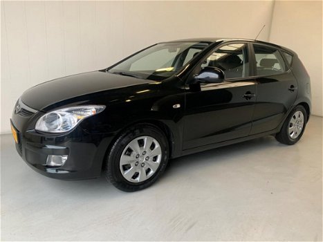 Hyundai i30 - 1.6i Dynamic Automaat Airco 99.368km NAP - 1