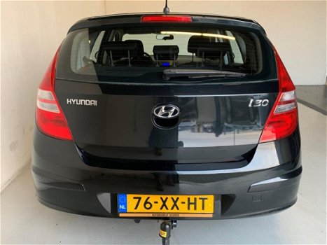 Hyundai i30 - 1.6i Dynamic Automaat Airco 99.368km NAP - 1