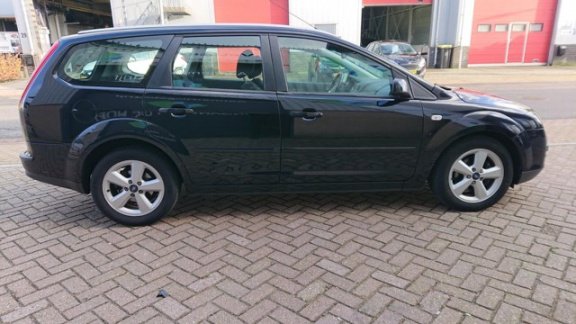 Ford Focus Wagon - 1.8-16V Ambiente Flexifuel - 1