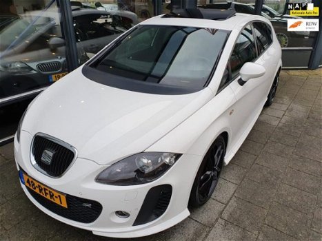 Seat Leon - 2.0 TFSI Cupra 2011 ONGEËVENAARD - 1