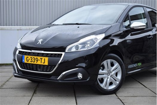 Peugeot 208 - SIGNATURE 1.2 PURETECH 82PK, NAVI / P-SENSOREN - 1