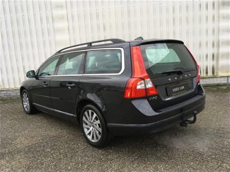 Volvo V70 - T4 Limited Edition | Leder | Navigatie | Trekhaak - 1