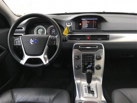 Volvo V70 - T4 Limited Edition | Leder | Navigatie | Trekhaak - 1