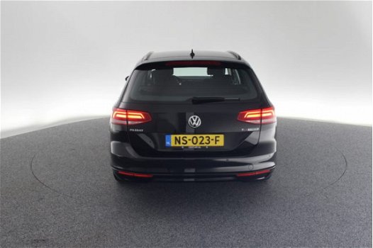 Volkswagen Passat Variant - 1.6 TDI 120PK AUTOMAAT/COMFORTLINE/NAVI/LED/CRUISE/BT/PDC - 1