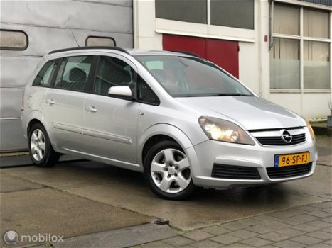 Opel Zafira - 1.9 CDTi Essentia RIJD ALS NIEUW NAP BOEKJES - 1