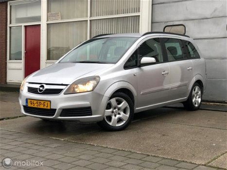 Opel Zafira - 1.9 CDTi Essentia RIJD ALS NIEUW NAP BOEKJES - 1