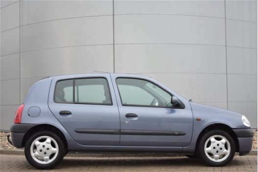 Renault Clio - 1.4 MTV | 5 deurs | Trekhaak | - 1