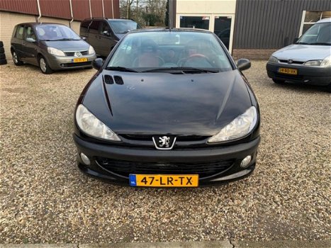 Peugeot 206 CC - 1.6-16V Premium Benzine Luxe uitvoering Lederen bekleding Rijdt en schakelt perfect - 1