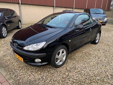 Peugeot 206 CC - 1.6-16V Premium Benzine Luxe uitvoering Lederen bekleding Rijdt en schakelt perfect - 1