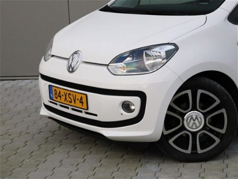 Volkswagen Up! - 1.0 high up! BlueMotion / Navi / Pano / Airco / 5D / 16