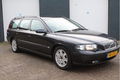 Volvo V70 - 2.4 Comfort Line Nwe APK, Navigatiesysteem, Climatronic, Afn. trekhaak, etc. - 1 - Thumbnail