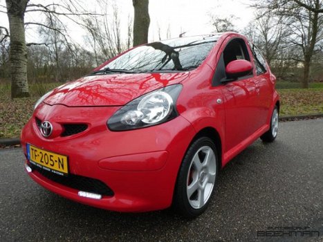 Toyota Aygo - 1.0 12v VVT-i Sport - 1