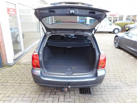 Toyota Avensis Wagon - 2.2 D-4D Executive RIJDT EN SCHAKELT SUPER APK JUN 2020 - 1