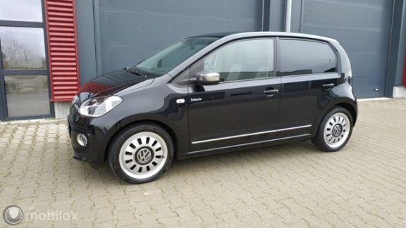 Volkswagen Up! - Black UP 5 deurs / Navi & Airco - 1