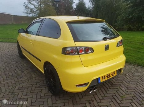 Seat Ibiza - 1.8-20V VT FR Turbo- BJ 2005 / Vol Opties en APK - 1