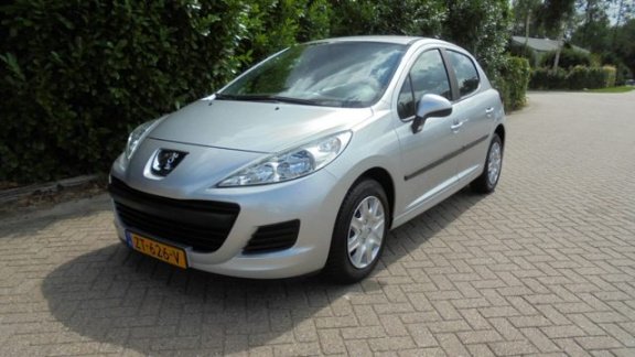 Peugeot 207 - 1.4 Xr 5 Deurs Cruise ESP AIRCO - 1