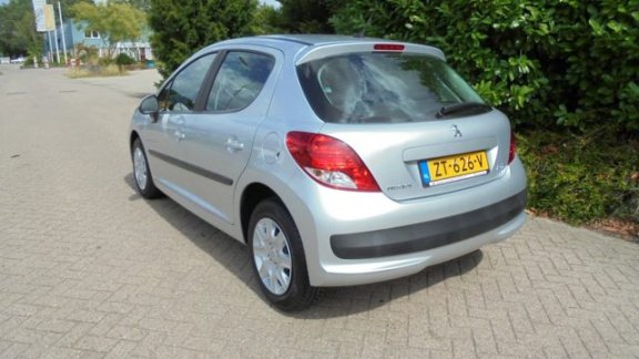 Peugeot 207 - 1.4 Xr 5 Deurs Cruise ESP AIRCO - 1