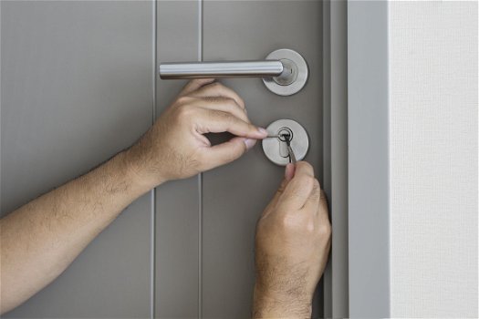 Call us for Emergency Locksmith Services in Near By | Orlando - 2