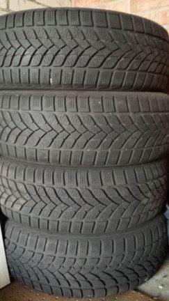 4 stuks Lassa WINTERBANDEN zonder velgen 185/60 R15 - nr. 1