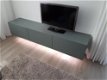 Zwevend wit hoogglans / zijdeglans tv meubel model verstek - 4 - Thumbnail