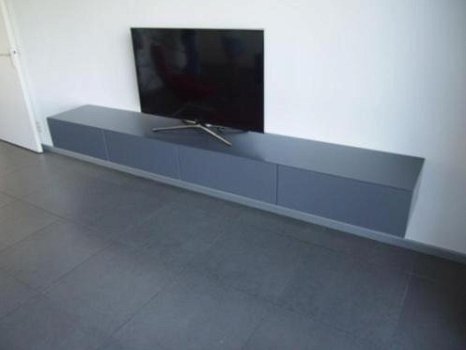 Zwevend wit hoogglans / zijdeglans tv meubel model verstek - 5