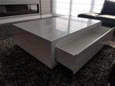 Design wit hoogglans salontafel kubus met lade