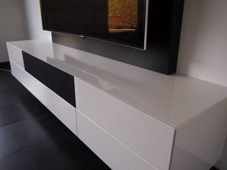 Design zwevend tv meubel met speakerfront - 2