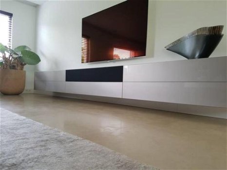 Design zwevend tv meubel met speakerfront - 7