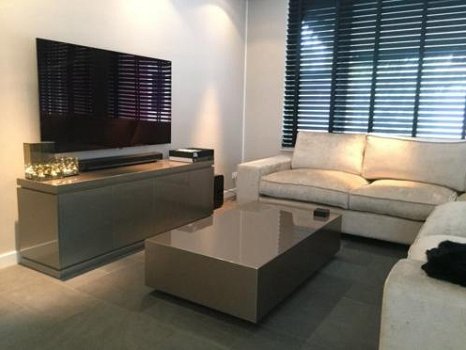 Design metallic hoogglans tv meubel / kast / dressoir - 1