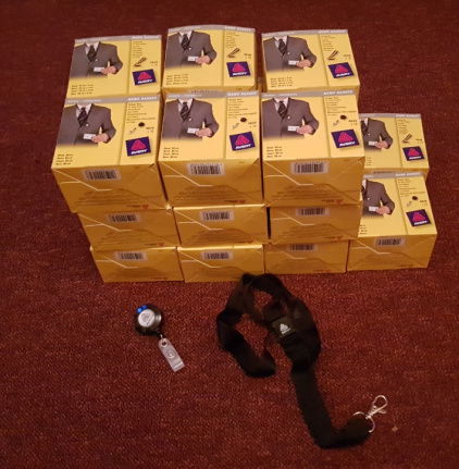 100 x key-cords (Lanyard(Merk Avery) & 100 x Avery broekclips - nr. 1