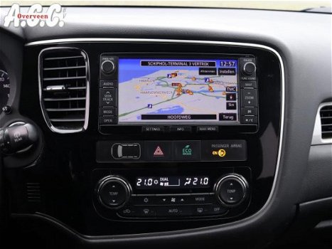 Mitsubishi Outlander - 2.0 PHEV Trekhaak Navi INCL BTW - 1