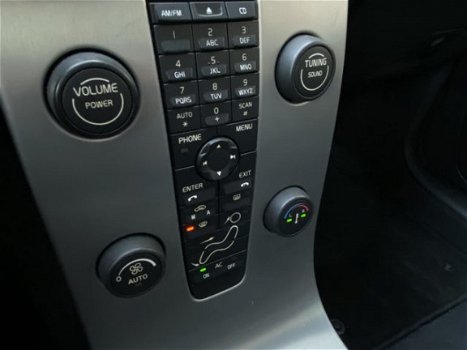 Volvo V50 - 2.5 T5 Momentum Leder Bluetooth Trekhaak etc - 1