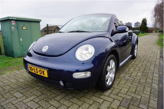 Volkswagen New Beetle Cabriolet - 2.0 - 1