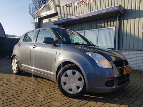 Suzuki Swift - 1.3 Base / 5-Deurs / 4x El-Ramen / Cd Mp3 speler - 1