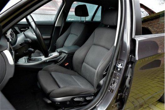 BMW 3-serie Touring - 320 D 163pk Harman Kardon Sport interieur Navigatie Automaat - 1