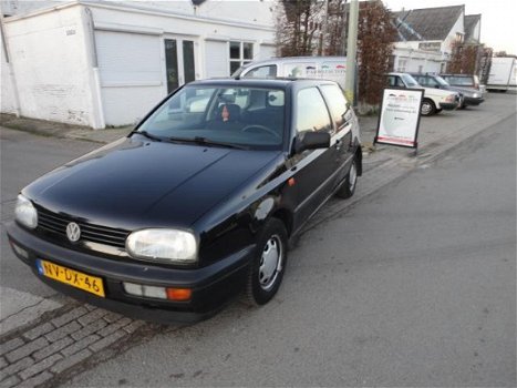 Volkswagen Golf - 1.6 CL - 1